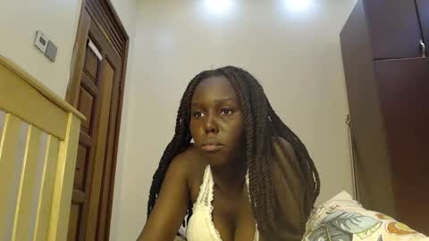 sexymomoh online show from April 4, 1:51 pm