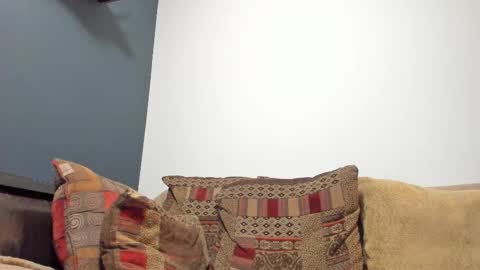 Snapshot of sexymountainman420 chatting on October 19, 12:04 am Sexymountainman420 online show from October 19, 12:04 am