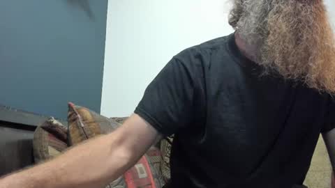Snapshot of sexymountainman420 chatting on October 1, 6:23 am Sexymountainman420 online show from October 1, 6:23 am