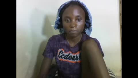 Snapshot of sexyneedle22 chatting on February 17, 7:12 pm VIVIAN online show from February 17, 7:12 pm