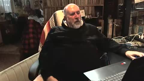 Grizz Lee Bear online show from February 14, 5:14 pm