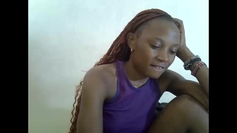 Snapshot of sexypetite4 chatting on September 13, 8:50 am SHARON online show from September 13, 8:50 am