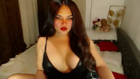 sexyquenny_je online show from April 7, 10:06 am