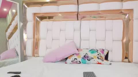 Kendall online show from February 24, 12:30 pm