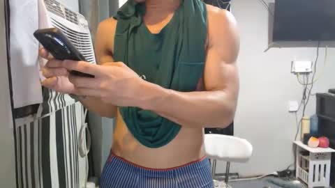 sexystrongcum online show from February 25, 3:21 am