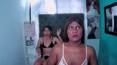 sexytrans_hot999 online show from December 6, 7:39 pm