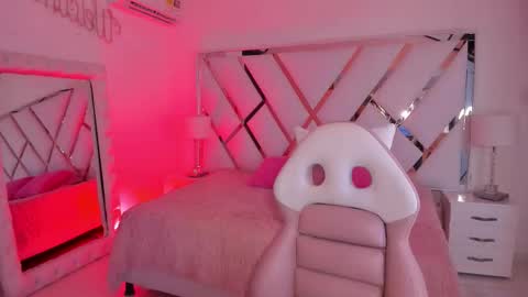 KATY  online show from January 7, 11:37 am