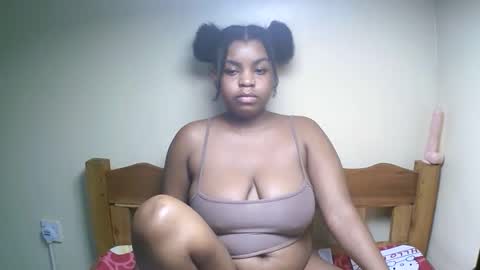 sexyyred_ online show from May 11, 4:15 pm
