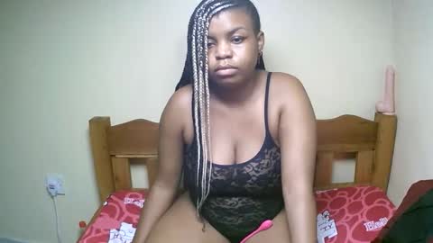 sexyyred_ online show from February 15, 3:11 pm