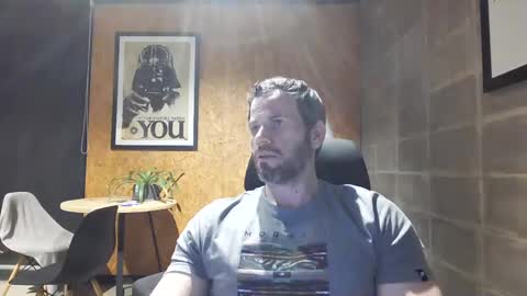 Snapshot of shad0w_hunter chatting on December 19, 11:46 pm shad0w_hunter online show from December 19, 11:46 pm