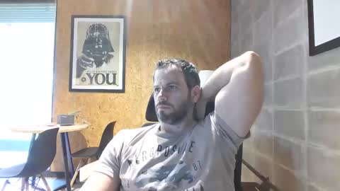 Snapshot of shad0w_hunter chatting on February 24, 12:59 pm shad0w_hunter online show from February 24, 12:59 pm