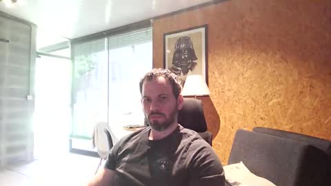 Snapshot of shad0w_hunter chatting on October 13, 1:35 pm shad0w_hunter online show from October 13, 1:35 pm