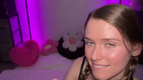 shadebabe online show from July 25, 3:48 am