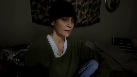 Snapshot of shamanwoman chatting on December 4, 12:41 pm Shaman Woman online show from December 4, 12:41 pm
