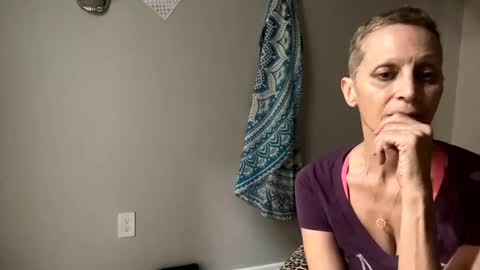 Snapshot of shamanwoman chatting on December 2, 8:14 am Shaman Woman online show from December 2, 8:14 am