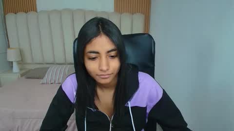 shanelle online show from February 3, 3:04 am