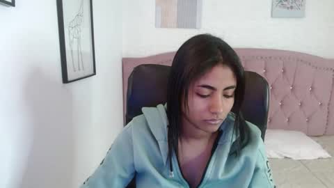 Snapshot of shaneelle chatting on October 20, 3:22 am shanelle online show from October 20, 3:22 am