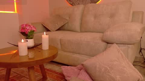 Shanell Moore online show from January 10, 10:04 pm