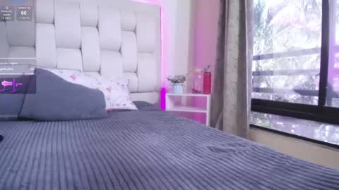 Snapshot of shannakendall chatting on September 20, 7:28 pm Shana online show from September 20, 7:28 pm