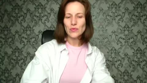 Shannen online show from December 4, 6:29 pm