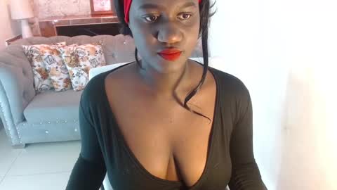 Snapshot of shanntall_tk chatting on February 24, 12:37 pm shanntall_tk online show from February 24, 12:37 pm