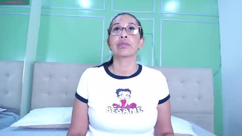  Shanon  online show from February 9, 1:33 am