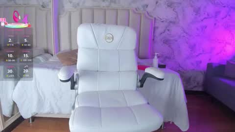 Shantal online show from December 18, 4:08 am