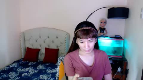 SHANTA FOX  s online show from March 6, 8:24 am