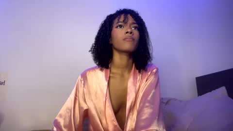shantalwilliams online show from June 4, 12:49 am