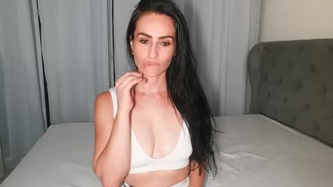 shantal online show from March 3, 1:10 am