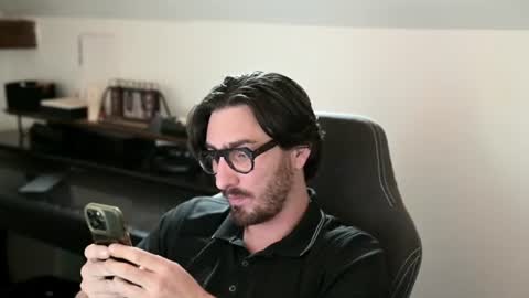 frenchy boy online show from June 12, 5:23 pm