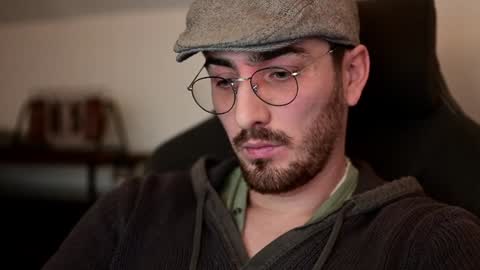 frenchy boy online show from December 9, 4:15 pm