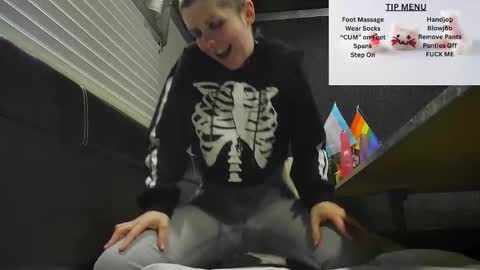 sharkysimon online show from February 9, 3:10 am