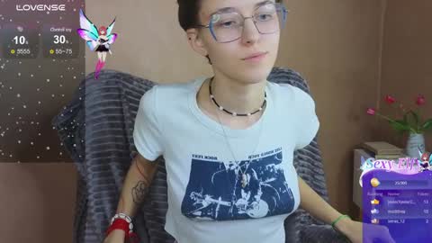 Snapshot of sharli_rose chatting on January 31, 6:47 pm Sharli online show from January 31, 6:47 pm