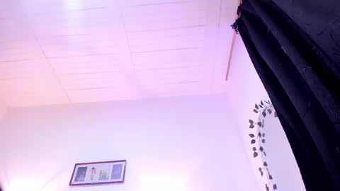 Sharlot online show from October 31, 2:28 pm