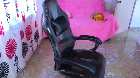 Pamela online show from November 8, 6:33 pm