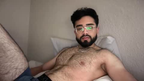 sharmaaditya7253 online show from May 18, 9:32 pm