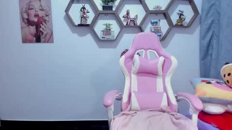 Sharon online show from January 18, 1:14 am