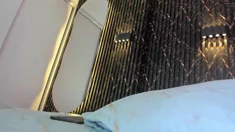 SHARON TAYLOR online show from November 1, 12:11 am