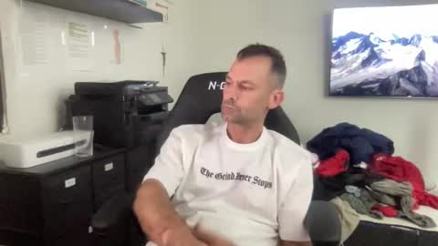 shaunzee35 online show from April 28, 8:18 am