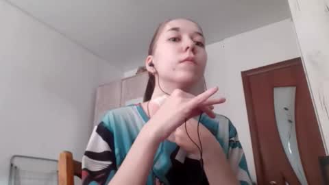 Annette online show from February 12, 7:01 am