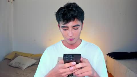 Shawn online show from December 4, 12:24 am