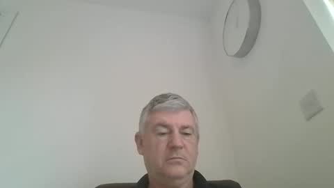 Snapshot of she52 chatting on January 16, 1:03 pm she52 online show from January 16, 1:03 pm