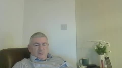 Snapshot of she52 chatting on December 10, 4:06 pm she52 online show from December 10, 4:06 pm