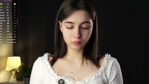 Tessa online show from March 18, 2:50 am