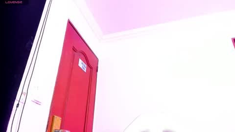 sheilly_brown online show from February 12, 5:11 am