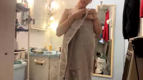 Snapshot of shelbybaby01 chatting on December 2, 1:41 pm Shelby holes online show from December 2, 1:41 pm