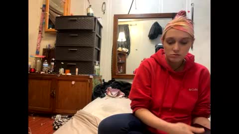 Snapshot of shelbybaby01 chatting on December 14, 10:28 pm Shelby holes online show from December 14, 10:28 pm