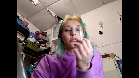 Snapshot of shelbybaby01 chatting on March 12, 5:57 am Shelby holes online show from March 12, 5:57 am