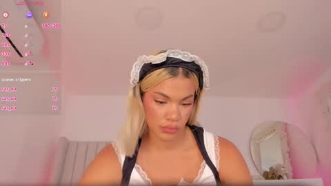 shelynna_azzul online show from June 4, 2:34 pm